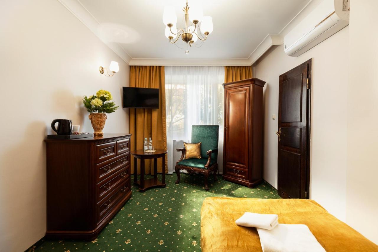 Villa Toscania-Check In 24H Poznań Exterior foto
